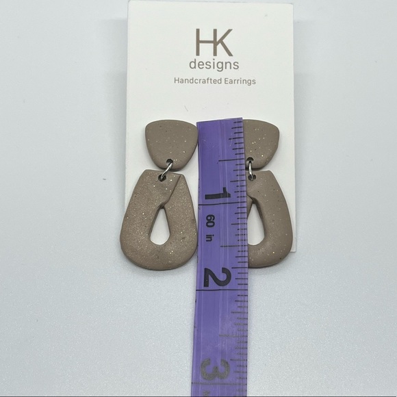 NET Handcrafted Earrings - Picture 2 of 6